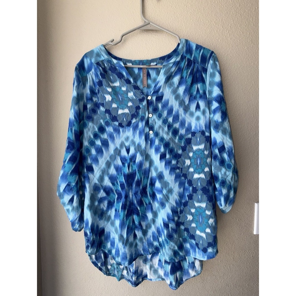 Brina & Em Blue Ikat Blouse XL 100% Rayon 3/4 Sleeve Tie Dye Geometric Top